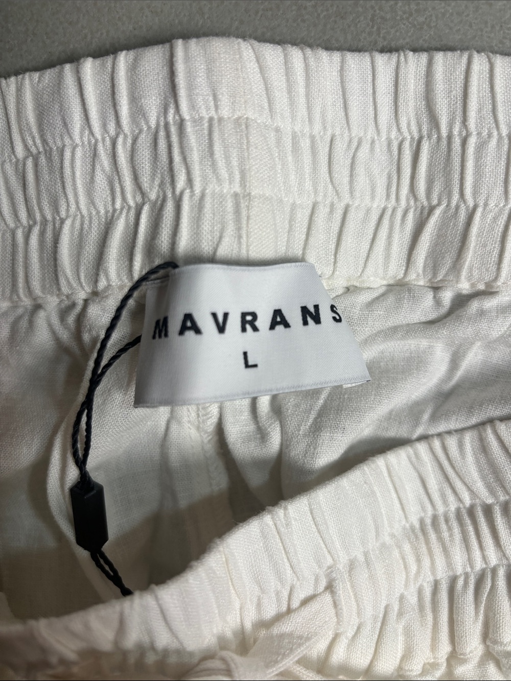 MAVRANS Beach House Linen Blend Shorts - Picture 4 of 11